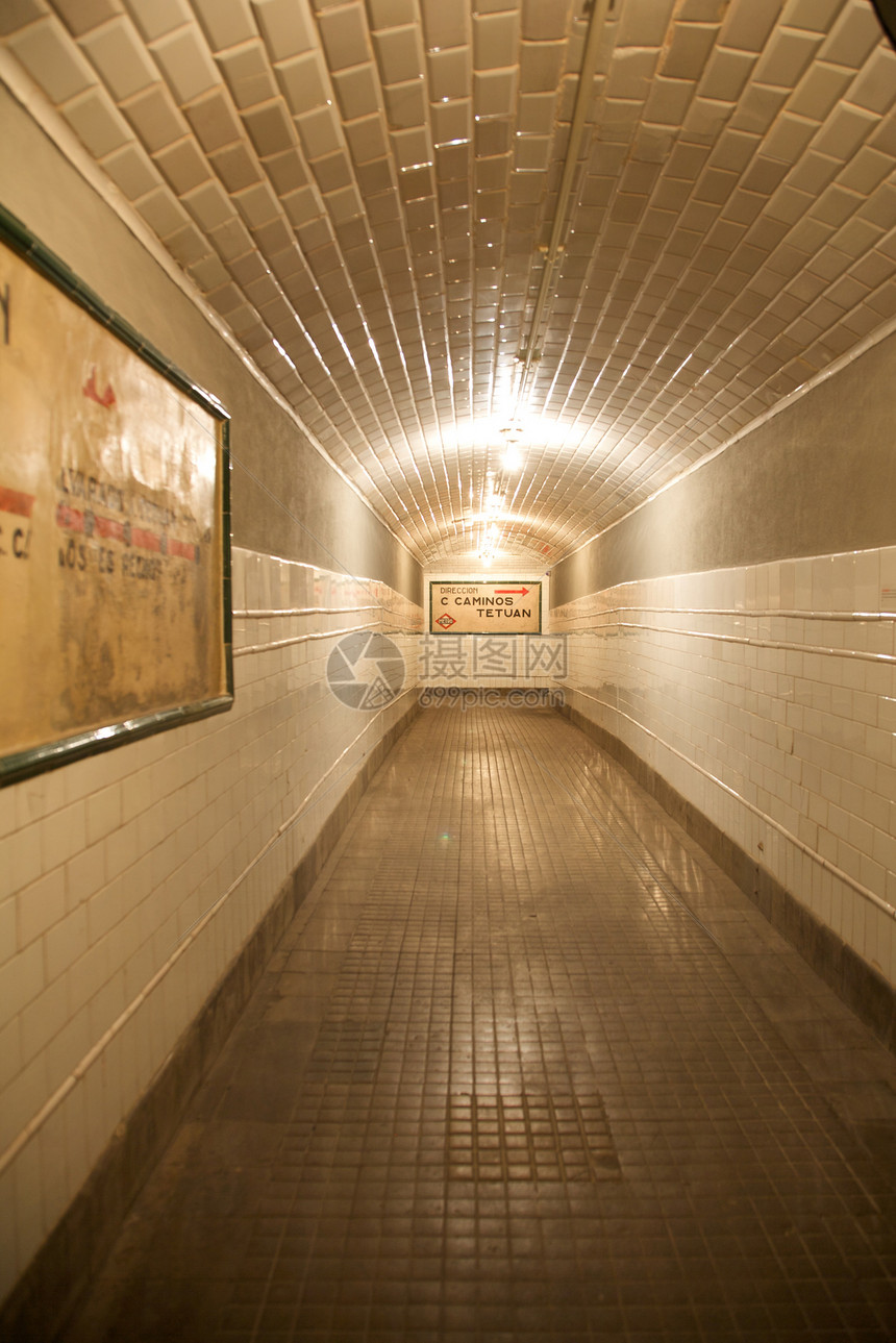 古老地下走廊图片