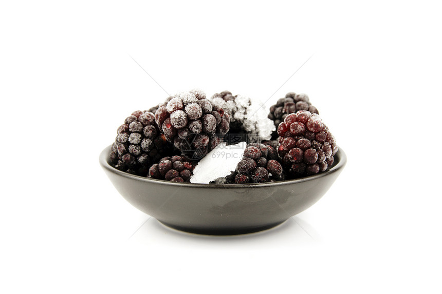 碗中冻黑莓黑色甜点茶点香草白色食物水果图片