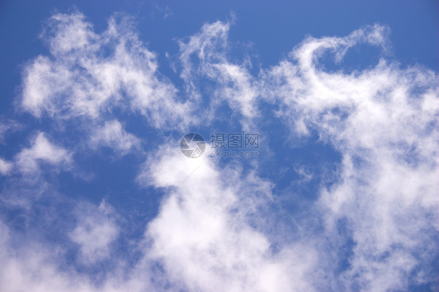 云彩的浮云棉絮纹理水载体白色雨云晴天卷云蓝色耳语天空图片