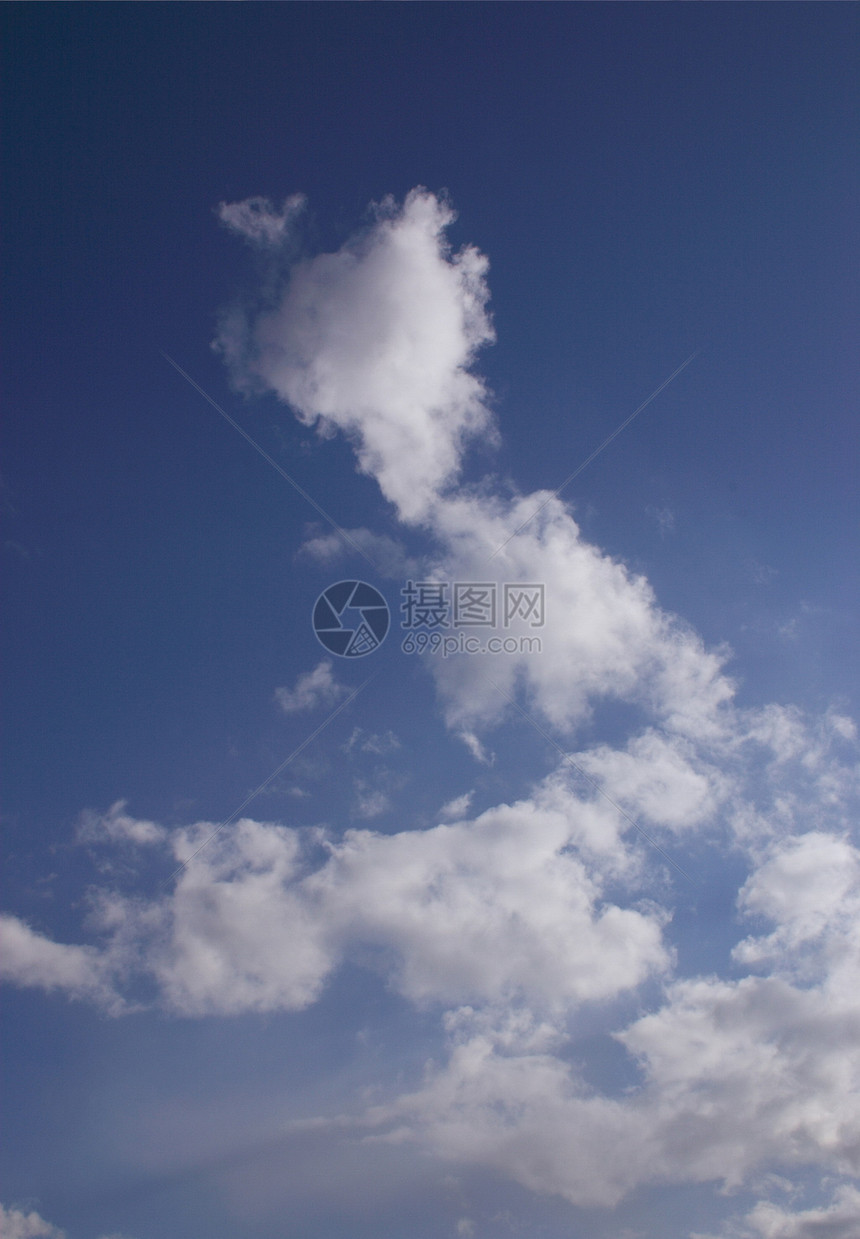 云阳光纹理晴天蓝色羊毛雨云水载体卷云白色天空图片