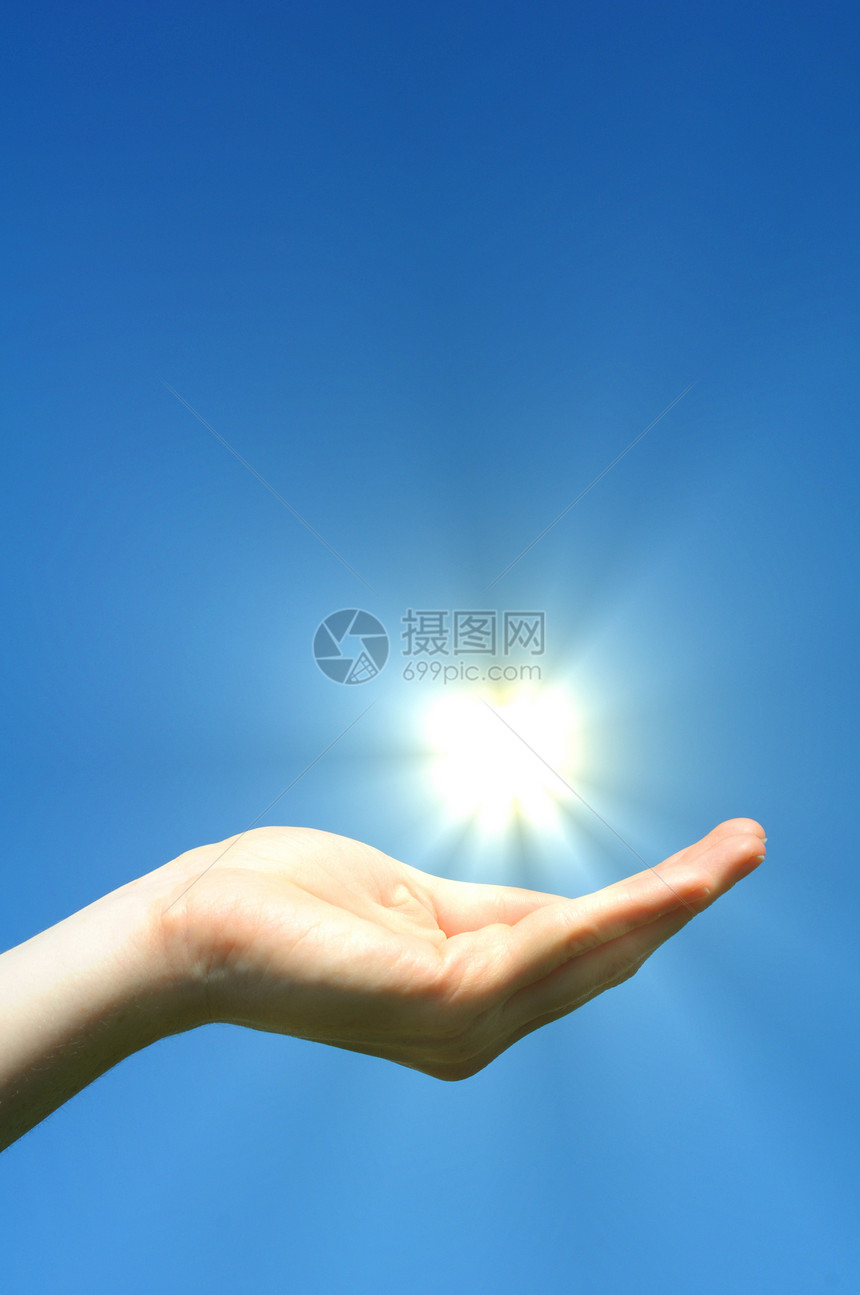 太阳和蓝天空帮助上帝空白力量信仰精神天堂辉光蓝色自由图片