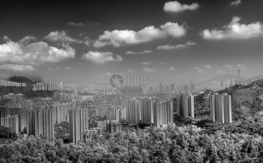 香港近山建楼的城市景象图片