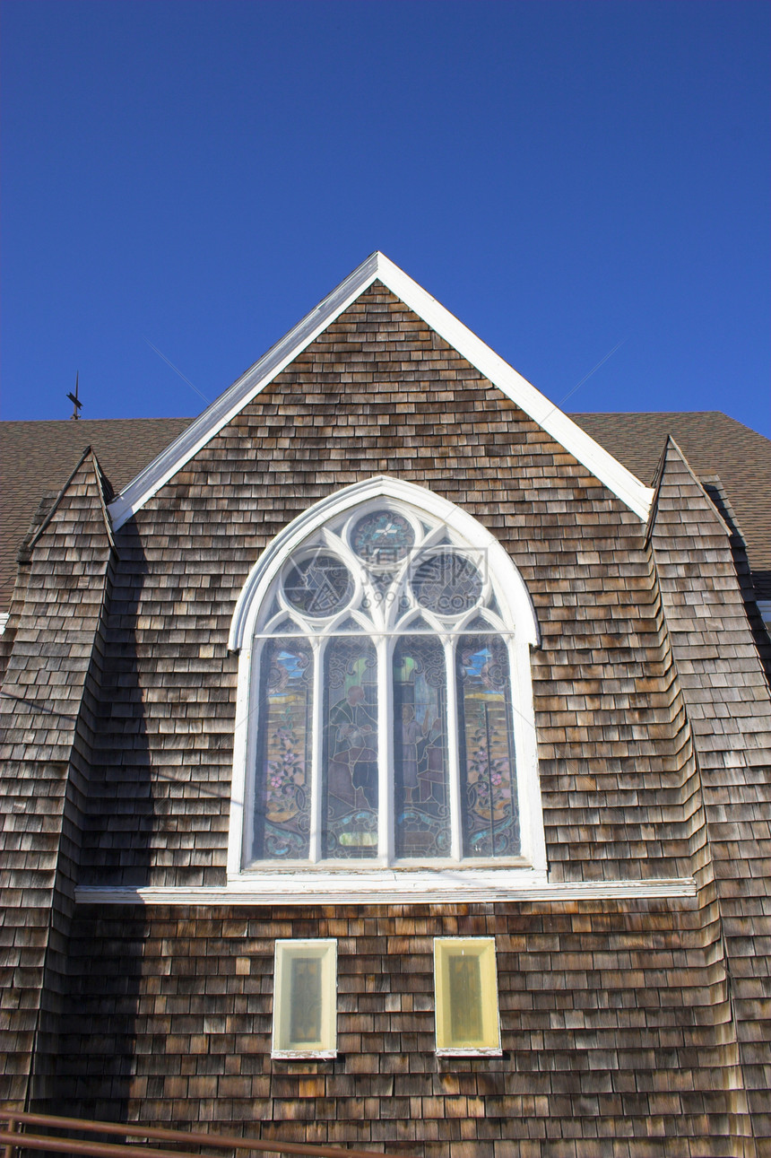 木制教堂碎裂大教堂上帝壁板历史性建筑学玻璃窗户房子框架芯片图片