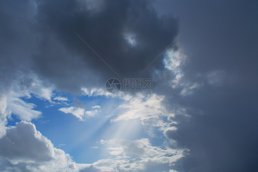 天空戏剧性耀斑场景天气编队阳光上帝太阳力量蓝色图片