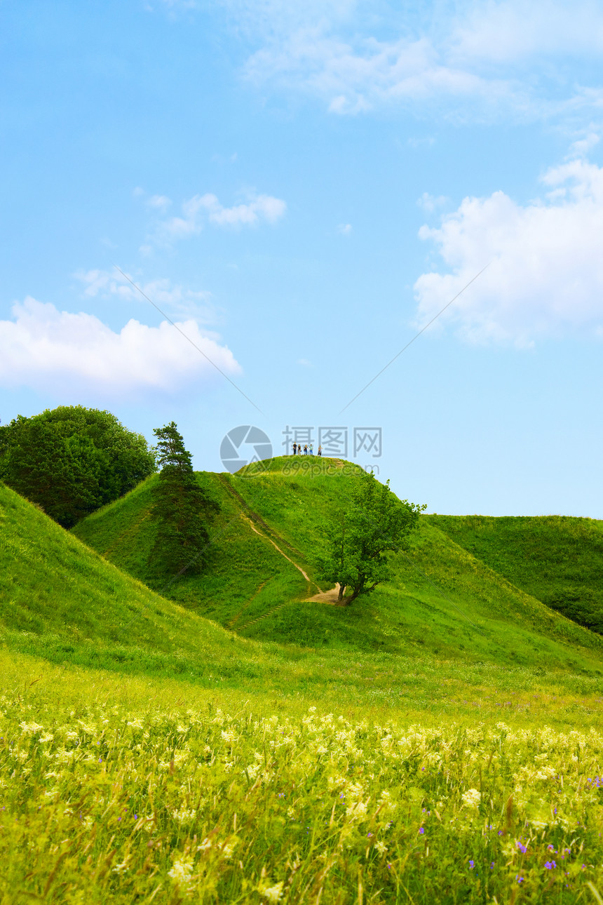 绿山蓝色农场阳光公园乡村太阳天空水平草地爬坡图片