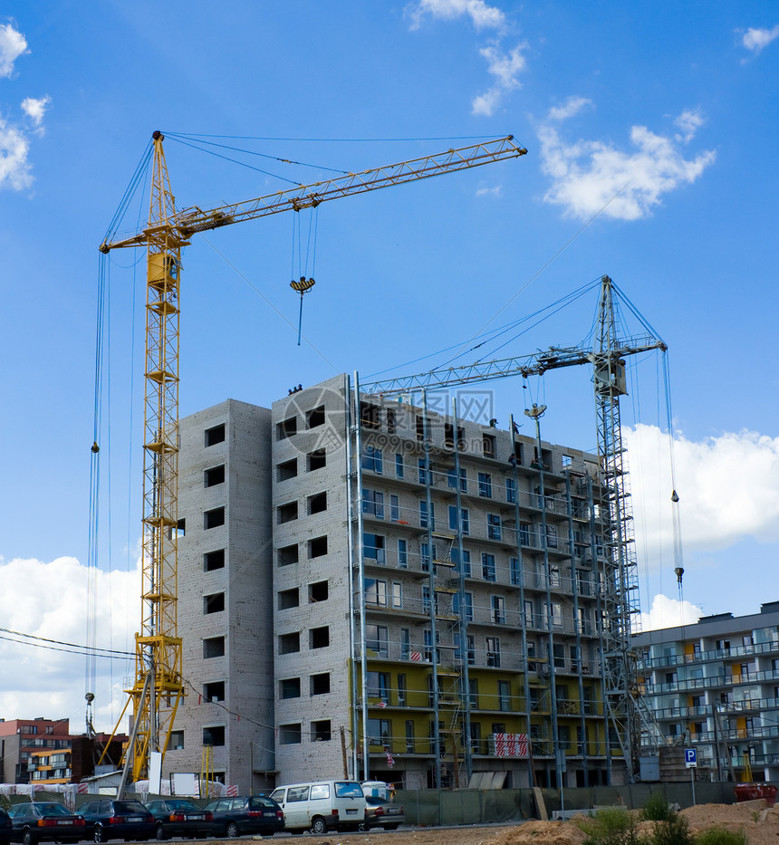 建造一座现代住宅楼图片