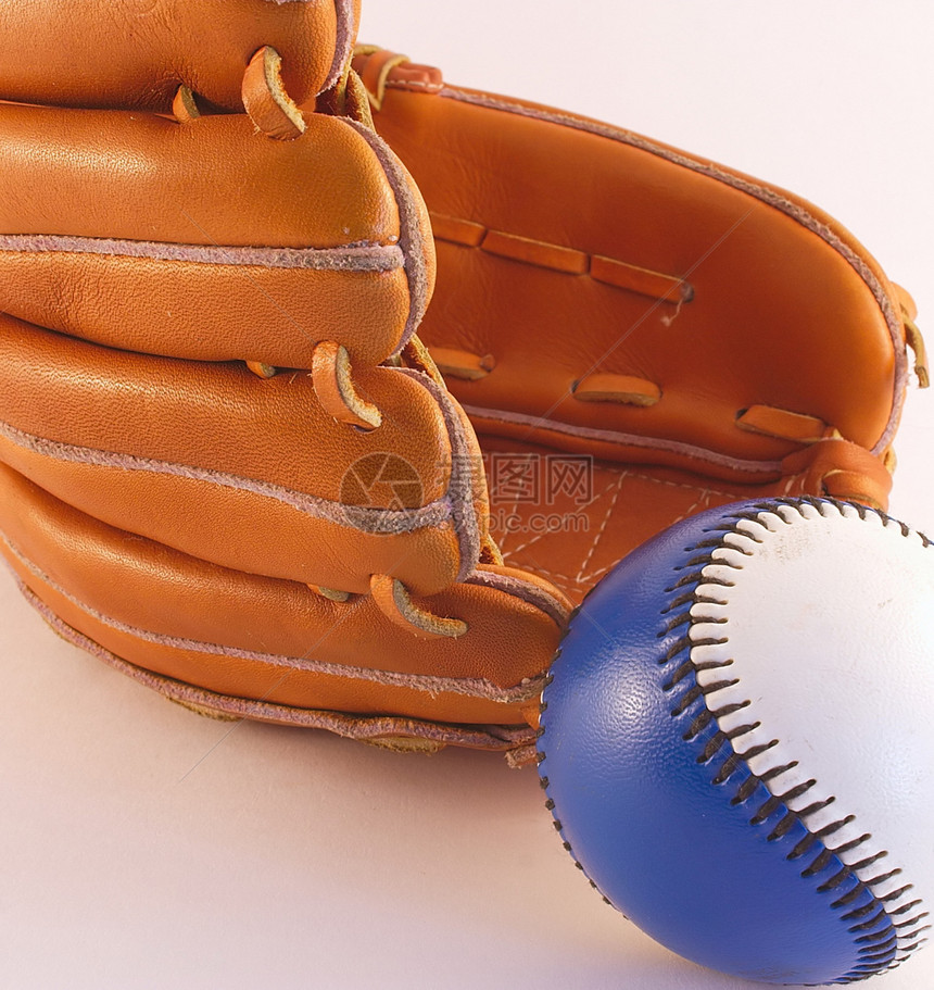 棒球和手套游戏快球竞赛运动口袋皮革乐趣闲暇接缝捕手图片