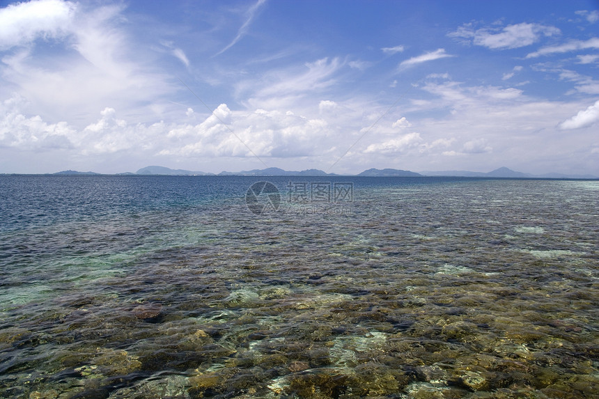 珊瑚海天堂反射珊瑚天空海峡旅行地球呼吸管蓝色海岸图片