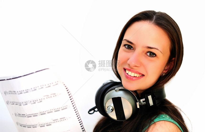 听音乐的音乐女孩工作室耳机女士青少年喜悦唱歌美丽娱乐享受图片