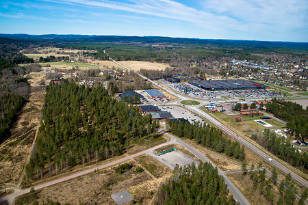 瑞典夏洛滕伯格直升机航拍飞机采摘天空高清图片