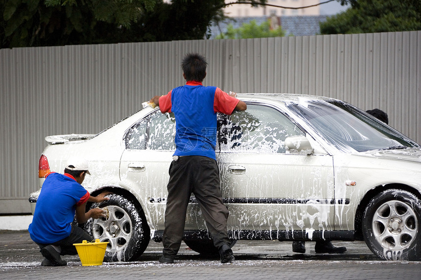 洗车车辆汽车泡沫打扫摩托车工作气泡轮辋车轮抛光图片
