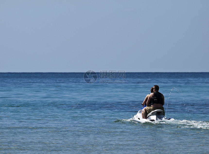 喷气滑水旅行夫妻自行车蜜月喷射旅游医学海滩海洋假期图片