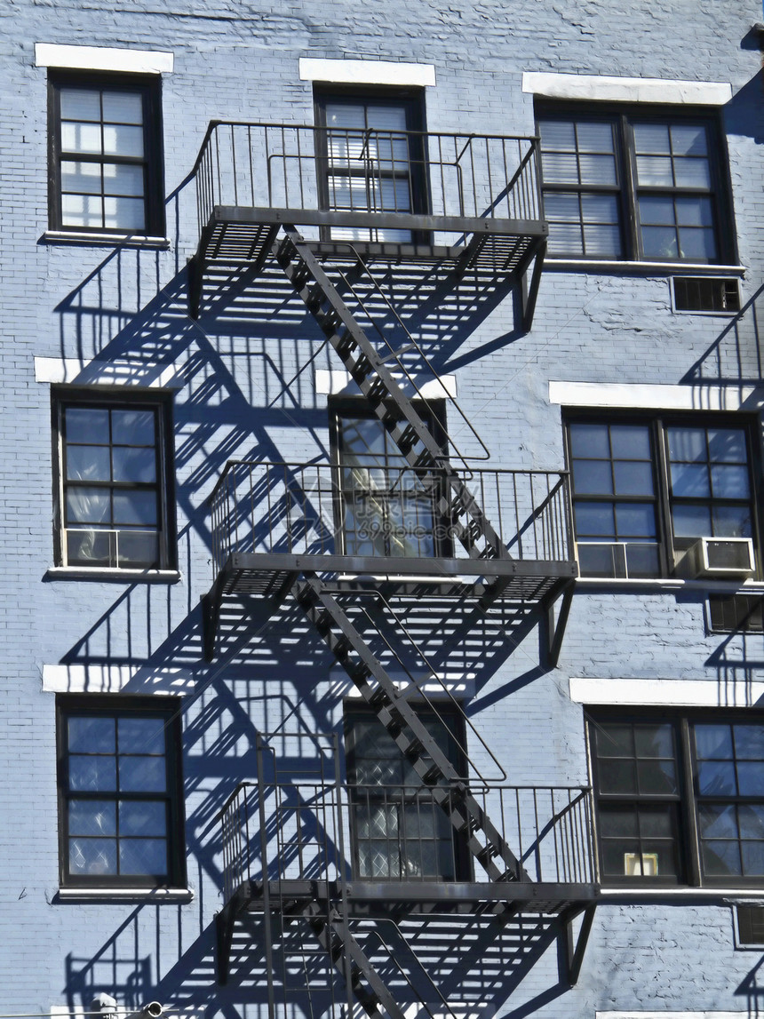 楼梯城市出口历史情况帮助建筑安全生活金属窗户图片