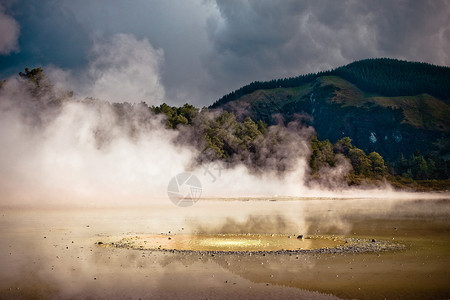 WaioTapu 罗托鲁阿火山区水景蒸汽旅行仙境高清图片