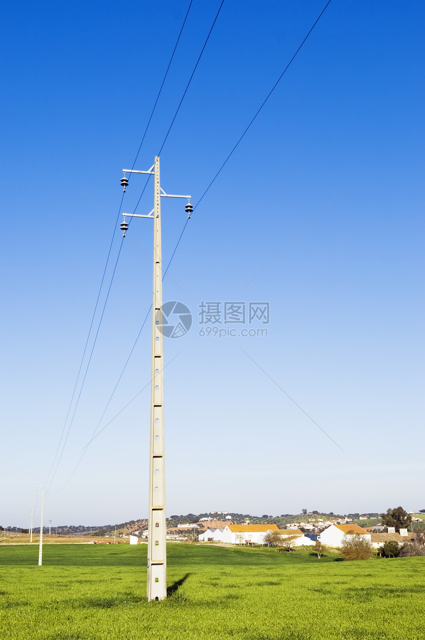 电线村庄草原环境力量国家活力电压晴天天空农村图片