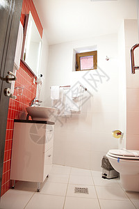旅馆浴室厕所房间家具红色住宿毛巾客栈酒店背景图片