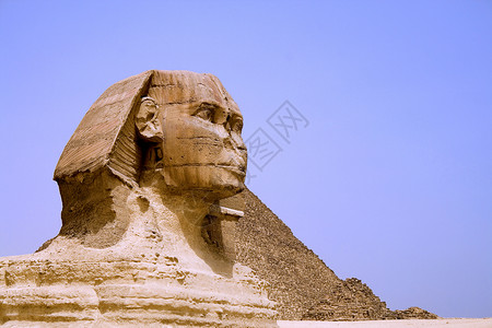 埃及 sphinx 和金字塔雕塑神话传说沙漠建筑学地标岩石旅行考古学监护人背景图片