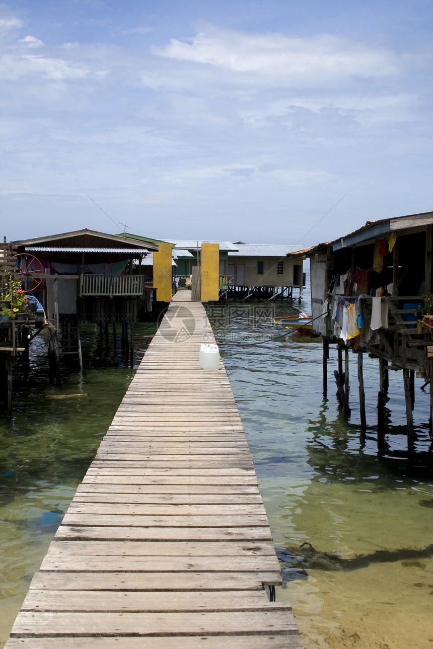 水村热带小屋高跷旅行海洋岛屿支撑假期图片