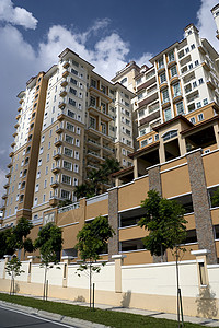 现代高频公寓房子投资多层高楼建筑物销售建筑不动产住宅高层购买高清图片素材