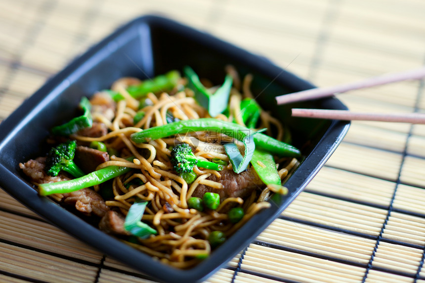 美味的肉维生素饮食美食营养食物餐厅厨房面条黑色盘子图片