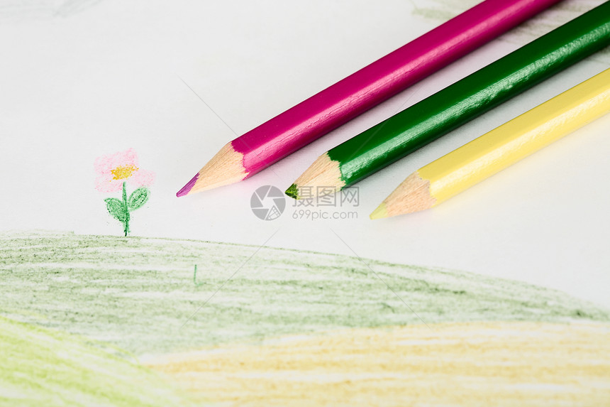 儿童绘画和铅笔绿色水平床单叶子白色黄色图片