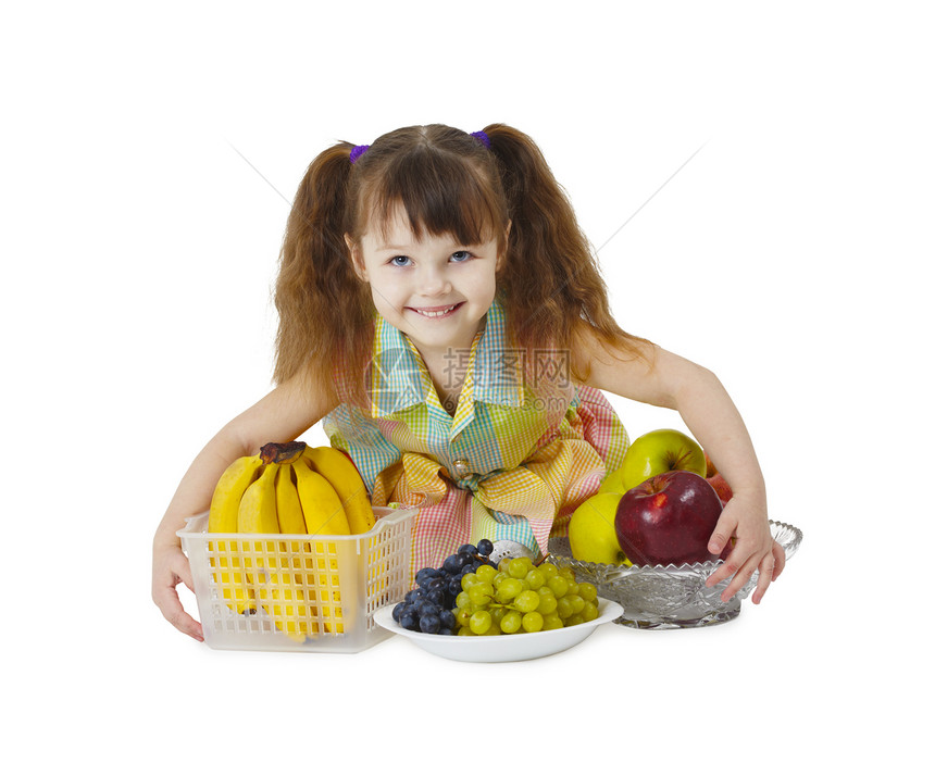 带着一大堆水果的小女孩图片