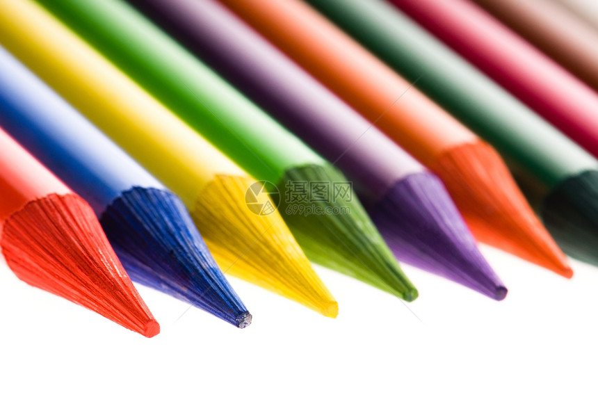 白上孤立的彩色铅笔彩虹孩子们木头幼儿园窗饰办公室光谱蜡笔笔记学校图片