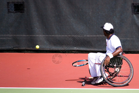 残疾人轮椅网球主席男性优胜者火柴椅子狂欢节竞争者挑战训练冠军比赛国际背景图片