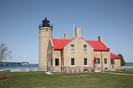 Mackinac 桥梁和灯塔高清图片