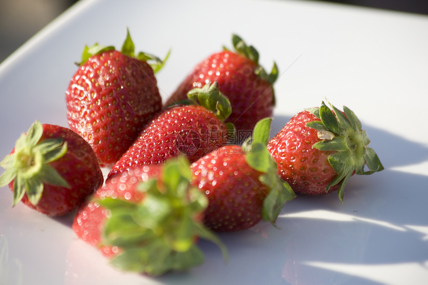 草莓宏观甜食浆果红色水果食物图片