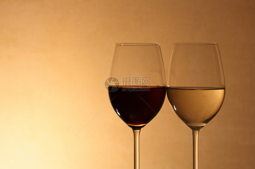 红酒和白酒纪念日饮食高脚杯酒精餐具周年饮料玻璃图片
