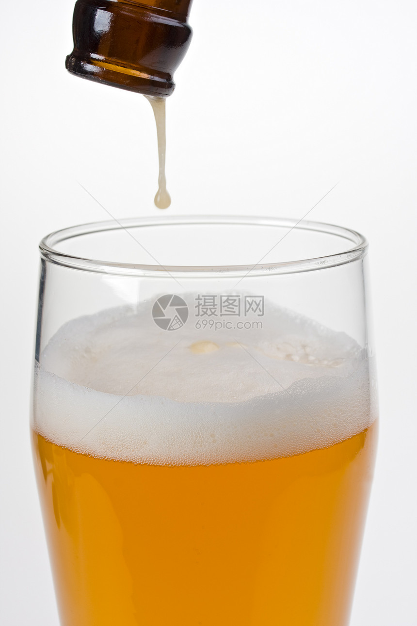 最后一滴小麦啤酒食物器皿液体酒精泡沫瓶子玻璃饮料气泡图片