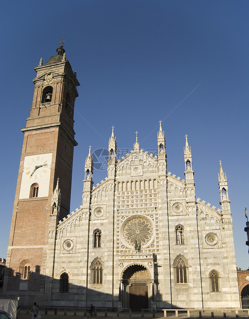 蒙萨的Duomo教堂铁冠圣器圆顶教会平板建筑女王收藏室历史图片