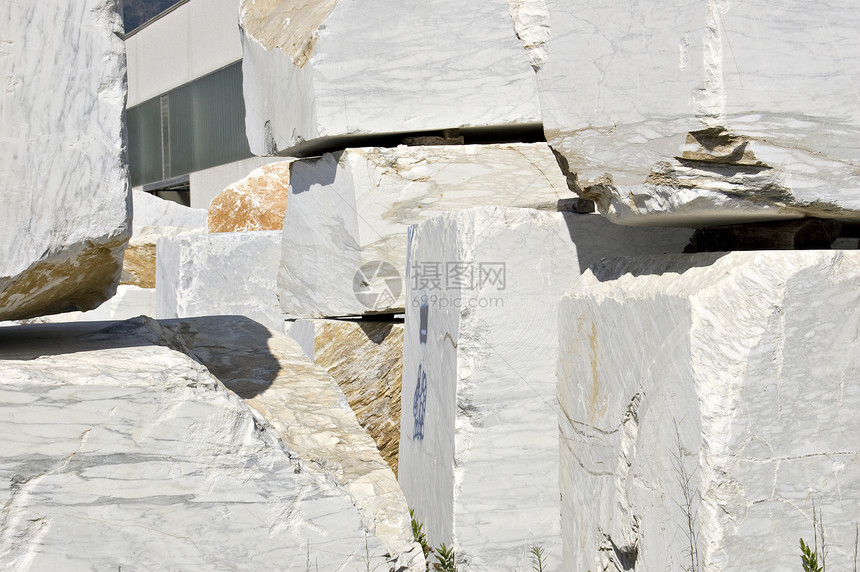 白色大理石块建筑矿物质萃取弹珠石头艺术岩石挖掘工作机械图片
