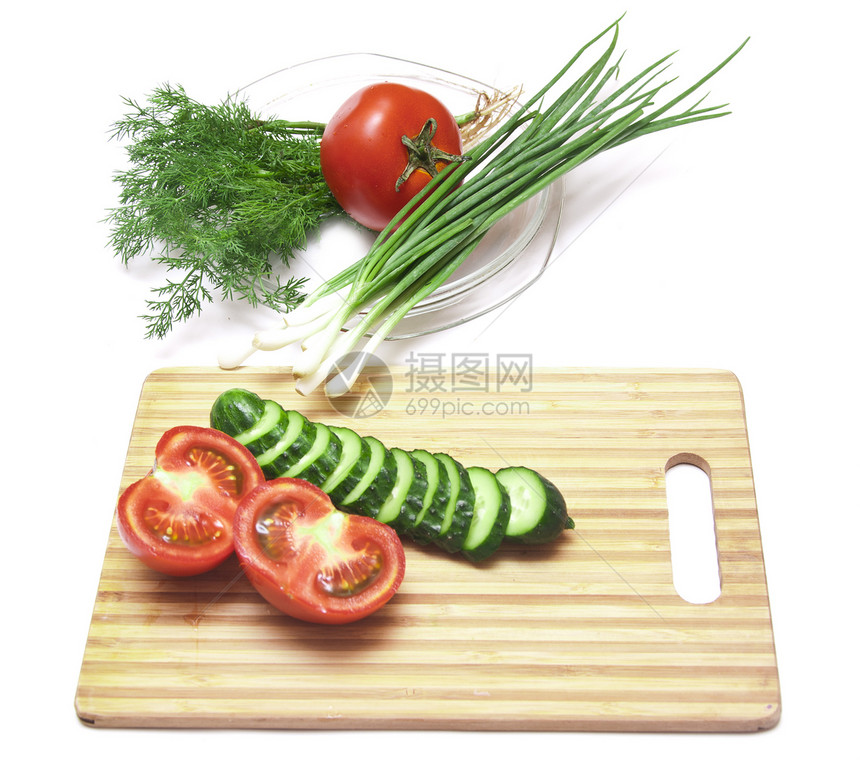 西红柿和黄瓜白色静物韭葱茴香萝卜香菜粉色蔬菜沙拉食物图片