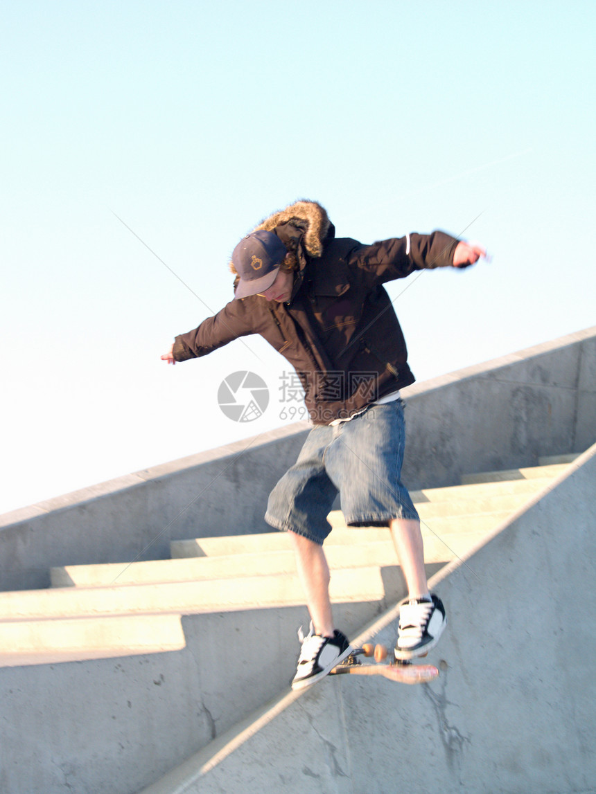 城市生活方式     快乐青年青少年滑板图片