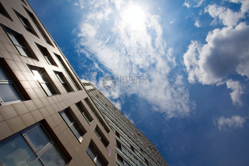 建筑和天空墙纸射线玻璃蓝色城市辉光办公室建筑物房子生活图片