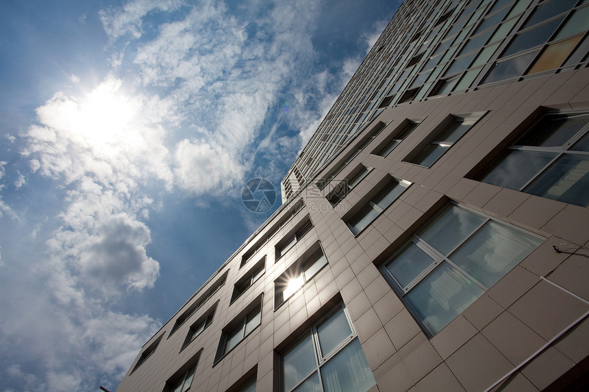 摩天大楼商业城市辉光天际太阳射线天空阳光建造建筑物图片