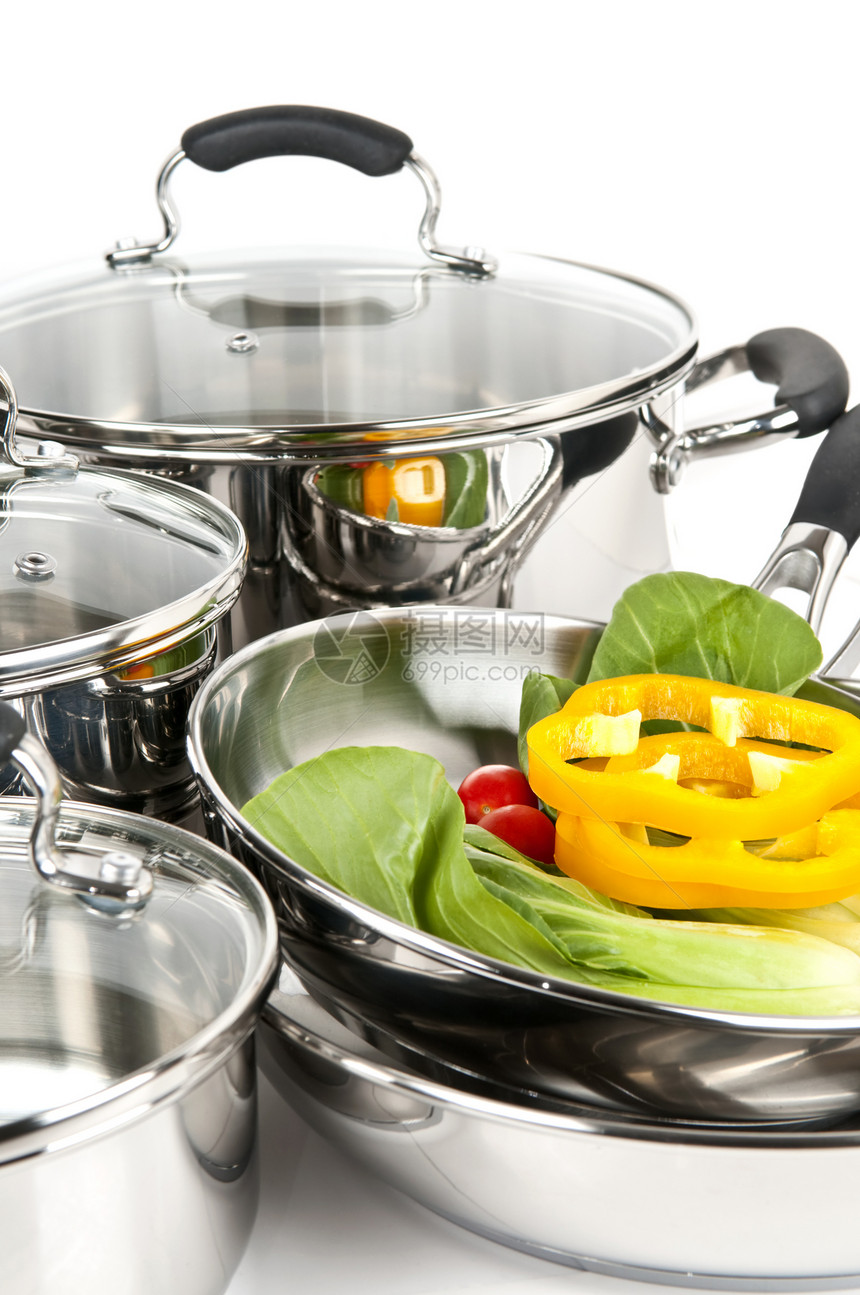 不锈钢锅和有蔬菜的锅煎锅餐具把手油炸厨房盖子炊具烹饪金属厨具图片