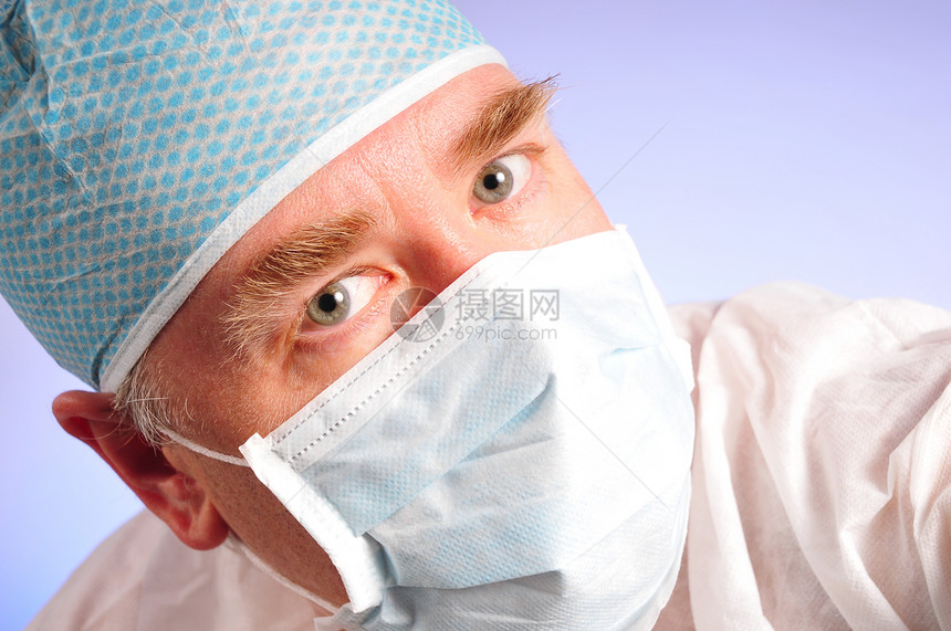 医生或医务工作者药物面具护士外科男性眼睛病菌帽子男人震惊图片