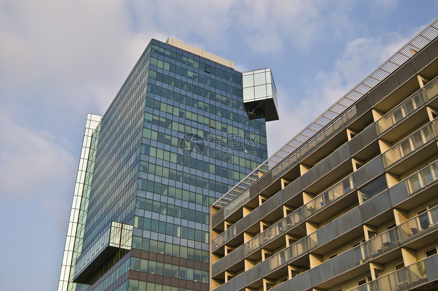 UNO城市建筑物市中心中心高楼建筑地标桥梁蓝色办公室天空图片