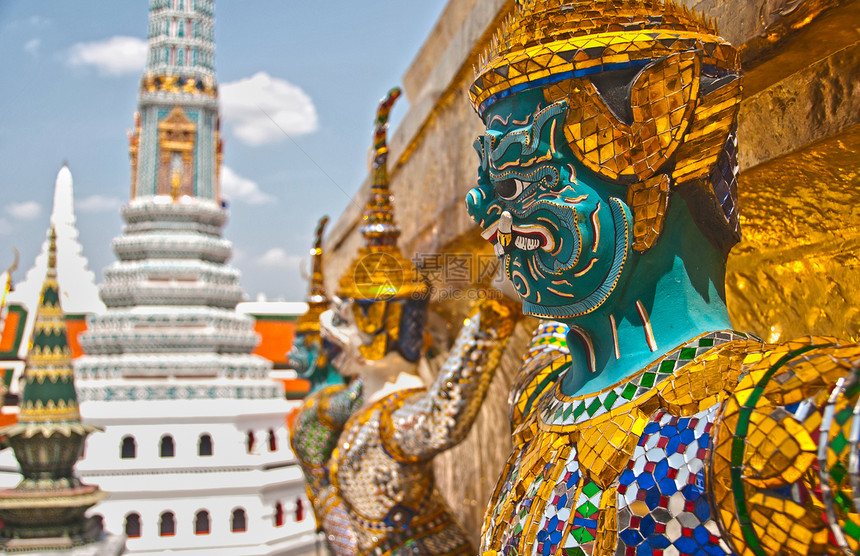 曼谷大宫守护警卫宫殿白色观光风景皇家雕像金子绿色图片
