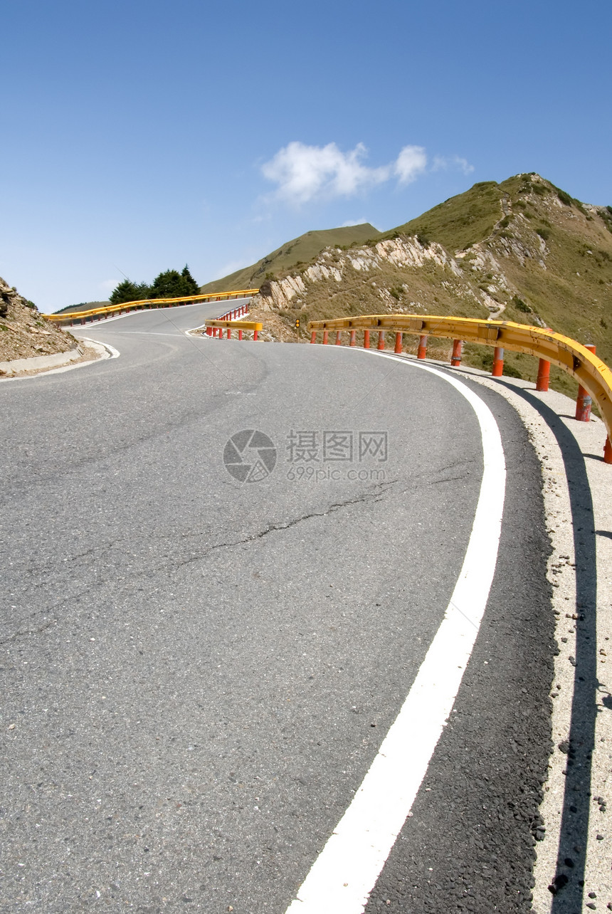 横山山公园驾驶蓝色运输沥青爬坡交通车道旅游路线图片