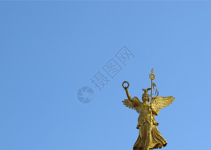 柏林天使雕像纪念碑天空地标空白蓝色公园雕塑背景图片