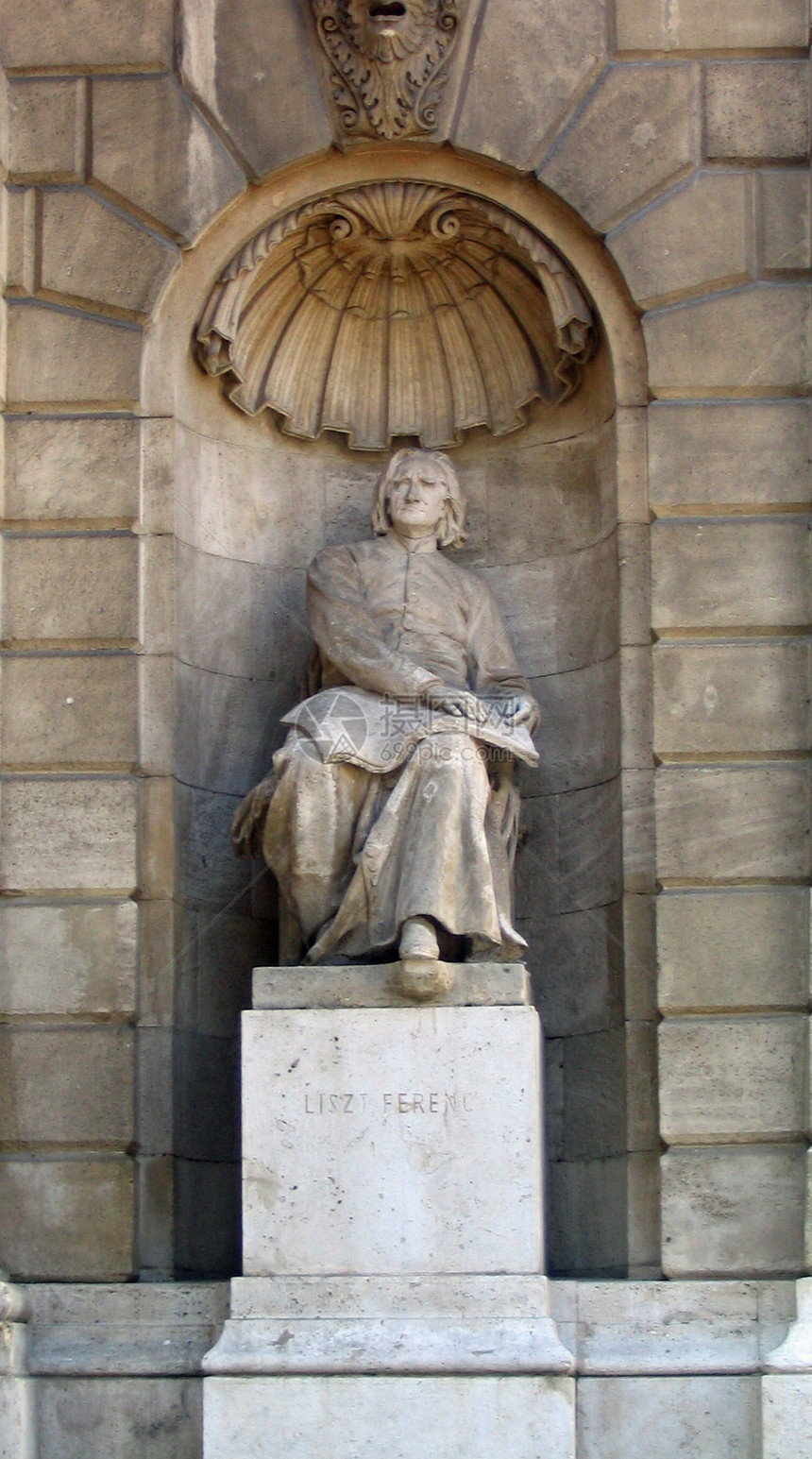 Franz 列表雕像图片