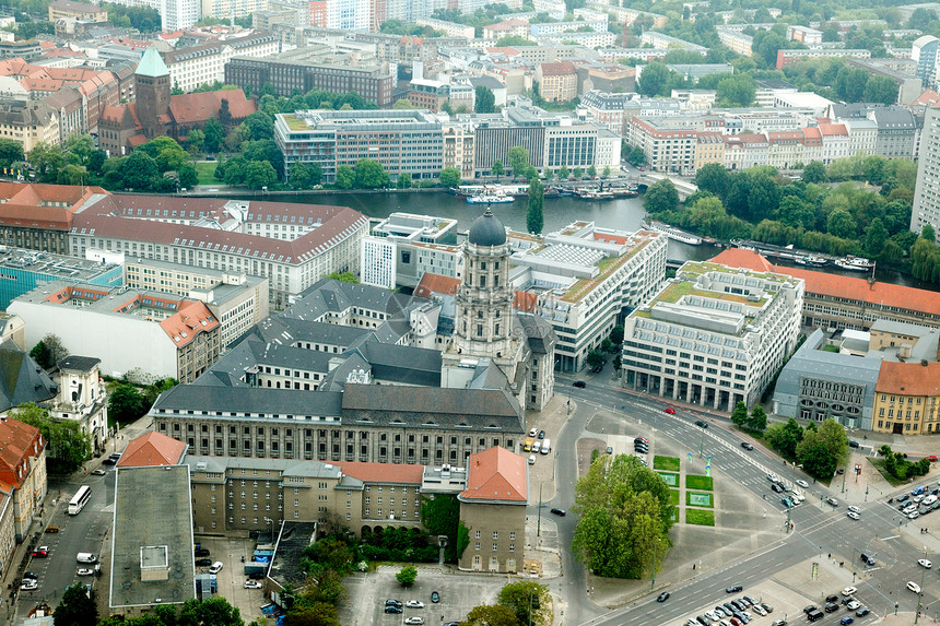 中柏林空中观察天空正方形天线蓝色建筑物广场尖塔建筑大教堂主场图片