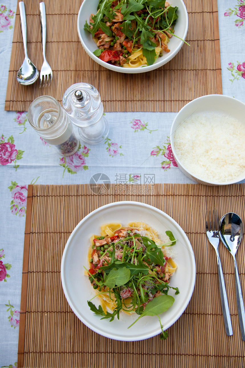 晚饭午餐健康饮食环境火箭食物面条桌子餐桌图片