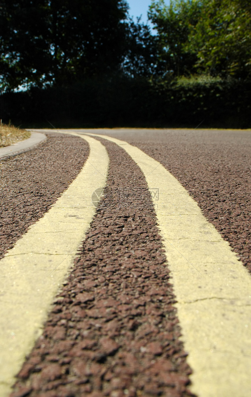 双黄双线角落交通条纹汽车车道转弯道路线条法律驾驶图片