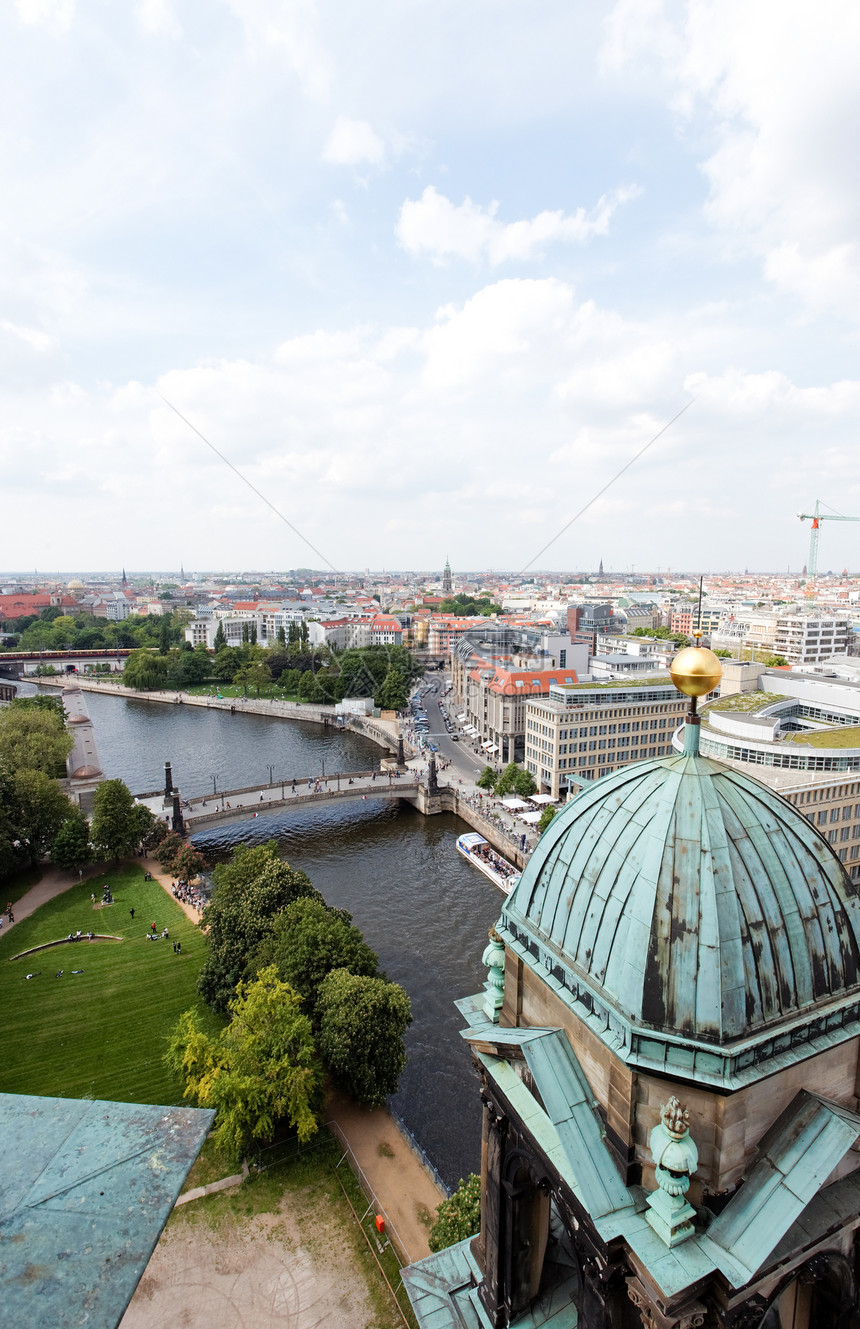中柏林空中观察蓝色首都天际建筑物城市正方形旅游尖塔天空建筑图片