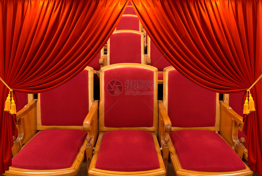 窗幕名声红色剧院乐队吊灯椅子电影扬声器展示大厅图片